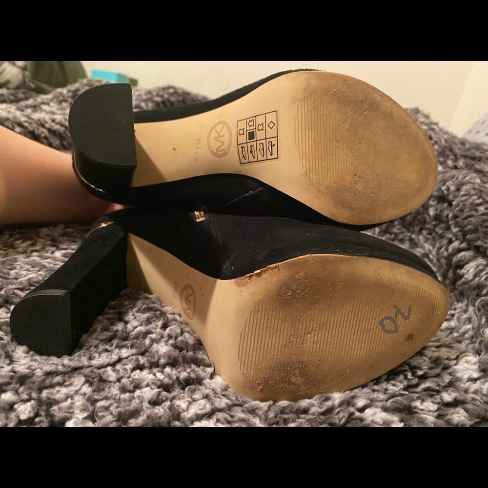Michael Kors ankle booties - Picture 5 of 5